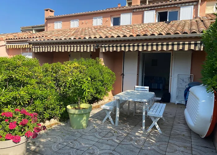 Presqu'ile De Giens, Maison Rdc Avec Acces Et Jardin Prives Sans Vis-a-vis, Piscine, Plages A 2 Min A Pieds * Hyères