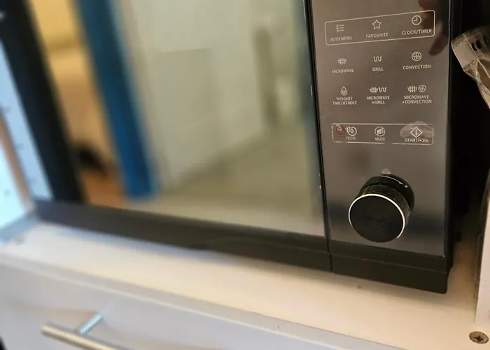 Lejlighed Presqu'ile De Giens, Maison Rdc Avec Acces Et Jardin Prives Sans Vis-a-vis, Piscine, Plages A 2 Min A Pieds Hyères