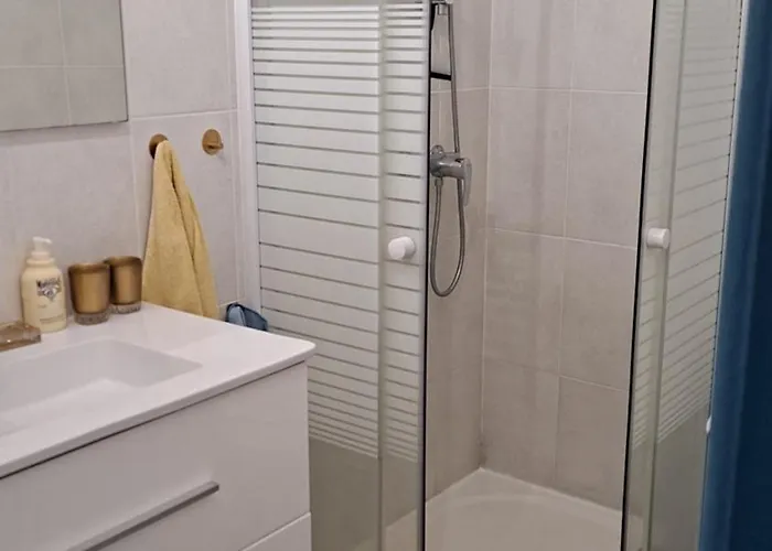 Lejlighed Presqu'ile De Giens, Maison Rdc Avec Acces Et Jardin Prives Sans Vis-a-vis, Piscine, Plages A 2 Min A Pieds