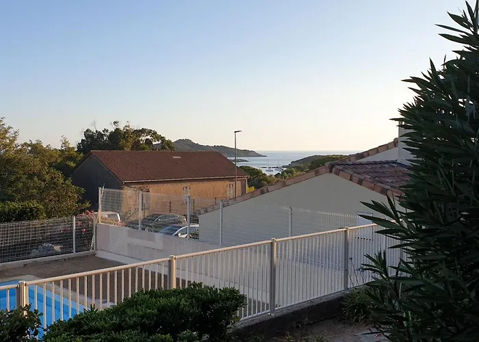 Lejlighed Presqu'ile De Giens, Maison Rdc Avec Acces Et Jardin Prives Sans Vis-a-vis, Piscine, Plages A 2 Min A Pieds Hyères