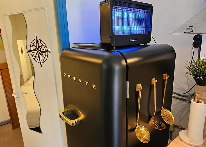 Presqu'ile De Giens, Maison Rdc Avec Acces Et Jardin Prives Sans Vis-a-vis, Piscine, Plages A 2 Min A Pieds Hyères