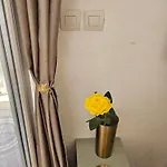 Апартаменты Presqu'ile De Giens, Maison Rdc Avec Acces Et Jardin Prives Sans Vis-a-vis, Piscine, Plages A 2 Min A Pieds