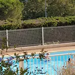 Presqu'ile De Giens, Maison Rdc Avec Acces Et Jardin Prives Sans Vis-a-vis, Piscine, Plages A 2 Min A Pieds * Йер