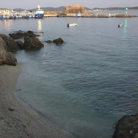 Giens Peninsula Seaside Villa: Private Garden, Pool, And Access Apartment Hyeres