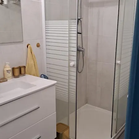 Апартаменты Presqu'ile De Giens, Maison Rdc Avec Acces Et Jardin Prives Sans Vis-a-vis, Piscine, Plages A 2 Min A Pieds