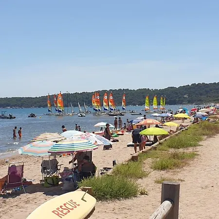 Presqu'ile De Giens, Maison Rdc Avec Acces Et Jardin Prives Sans Vis-a-vis, Piscine, Plages A 2 Min A Pieds Appartement *