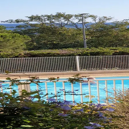 Presqu'ile De Giens, Maison Rdc Avec Acces Et Jardin Prives Sans Vis-a-vis, Piscine, Plages A 2 Min A Pieds Appartement