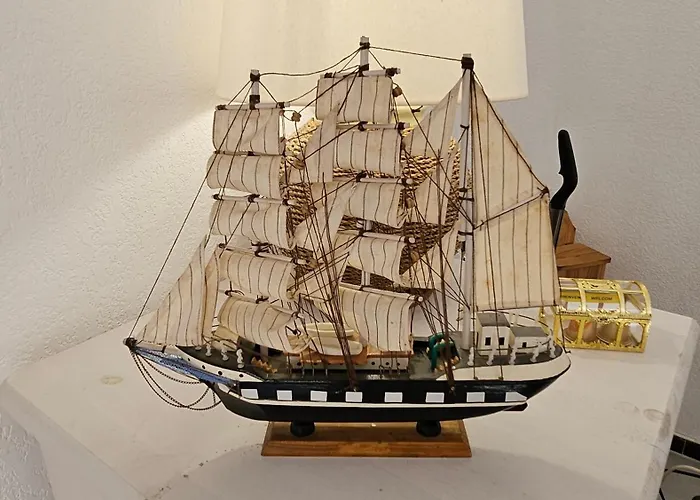 Presqu'ile De Giens, Maison Rdc Avec Acces Et Jardin Prives Sans Vis-a-vis, Piscine, Plages A 2 Min A Pieds *