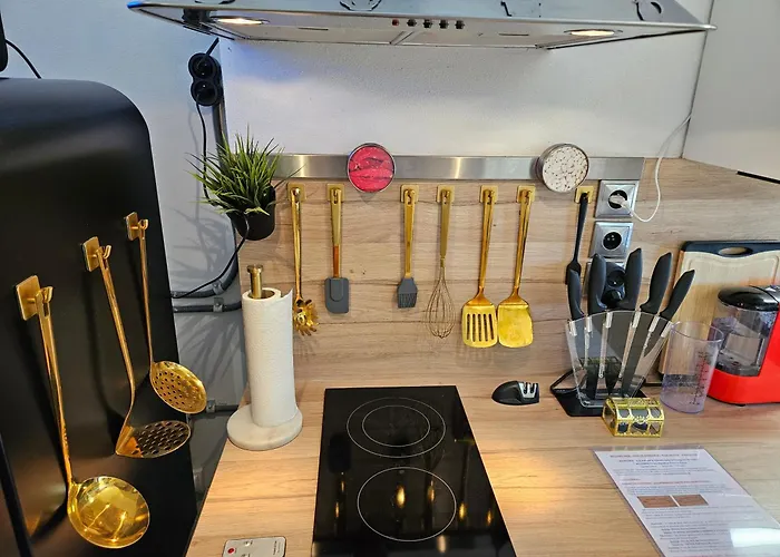 Апартаменти Presqu'ile De Giens, Maison Rdc Avec Acces Et Jardin Prives Sans Vis-a-vis, Piscine, Plages A 2 Min A Pieds *