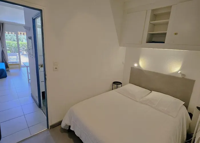 Presqu'ile De Giens, Maison Rdc Avec Acces Et Jardin Prives Sans Vis-a-vis, Piscine, Plages A 2 Min A Pieds Апартаменти